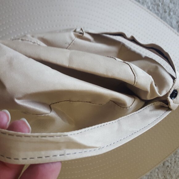 New, never-worn tan hiking hat with wide brim, drawstring for secure fit - Picture 4 of 4